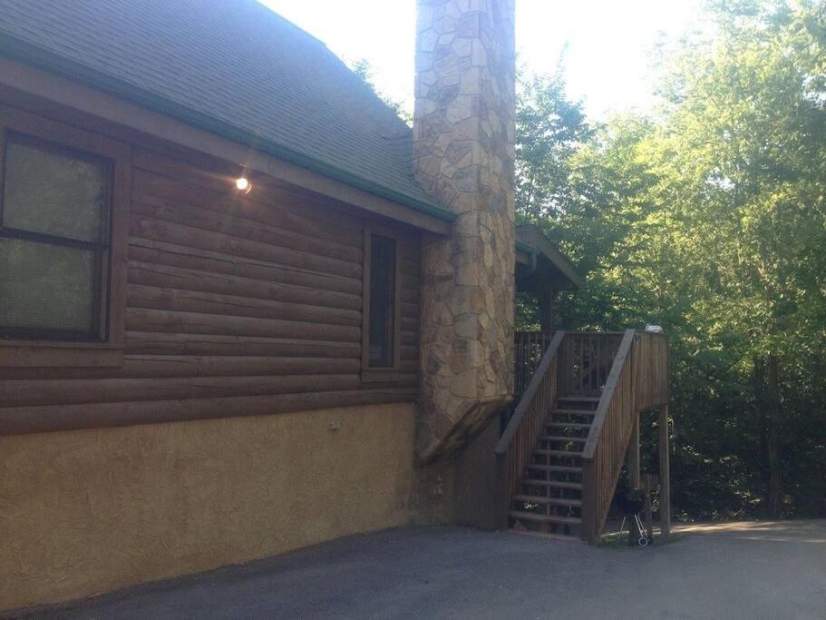 Peace By The Lake Sevierville Exterior photo