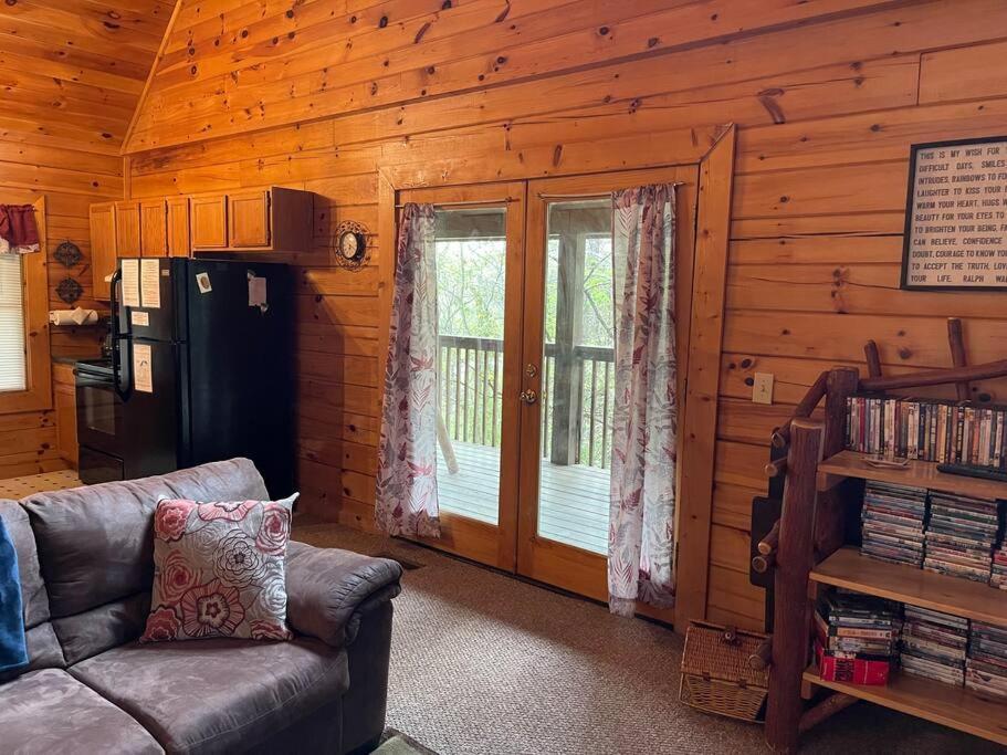 Peace By The Lake Sevierville Exterior photo